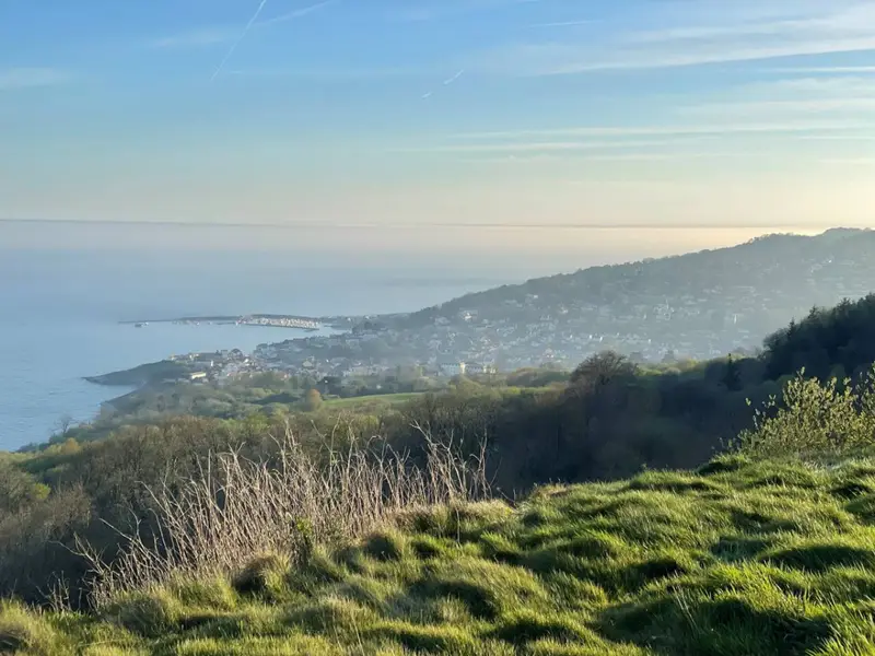 Akassa, Lyme Regis: photo 35