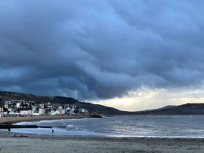 Akassa, Lyme Regis: photo 38